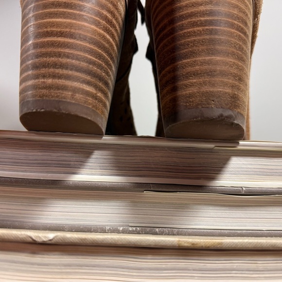 Toms Size 8.5 Tan Women’s Majorca Perforated Suede Heeled Open Toe Booties - Picture 12 of 15